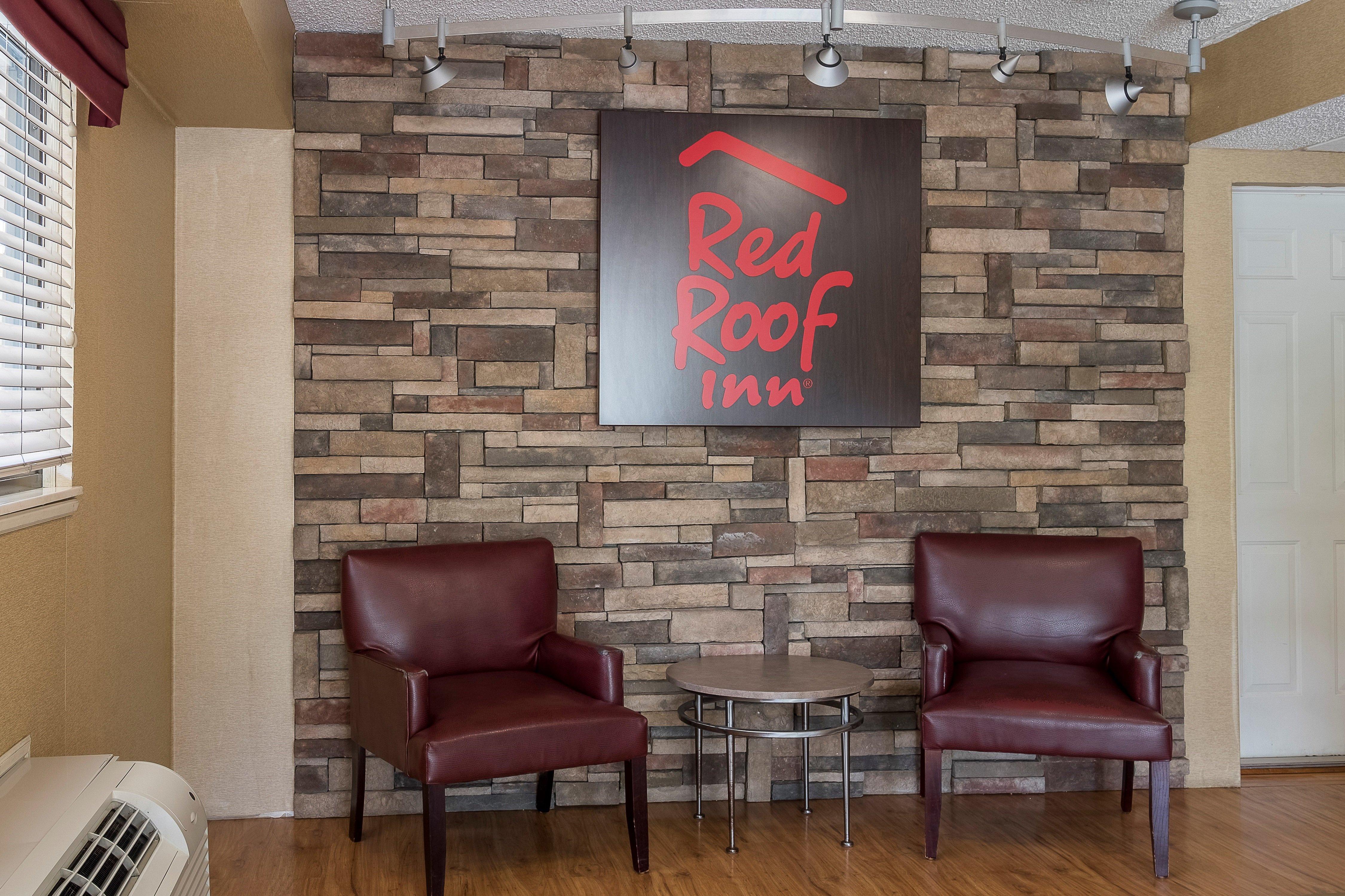 Red Roof Inn Tampa - Brandon Extérieur photo