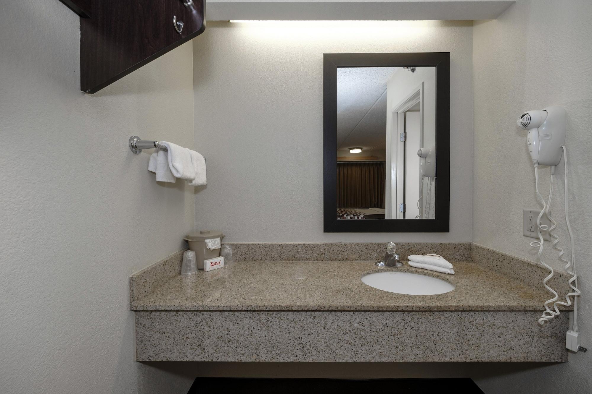 Red Roof Inn Tampa - Brandon Extérieur photo