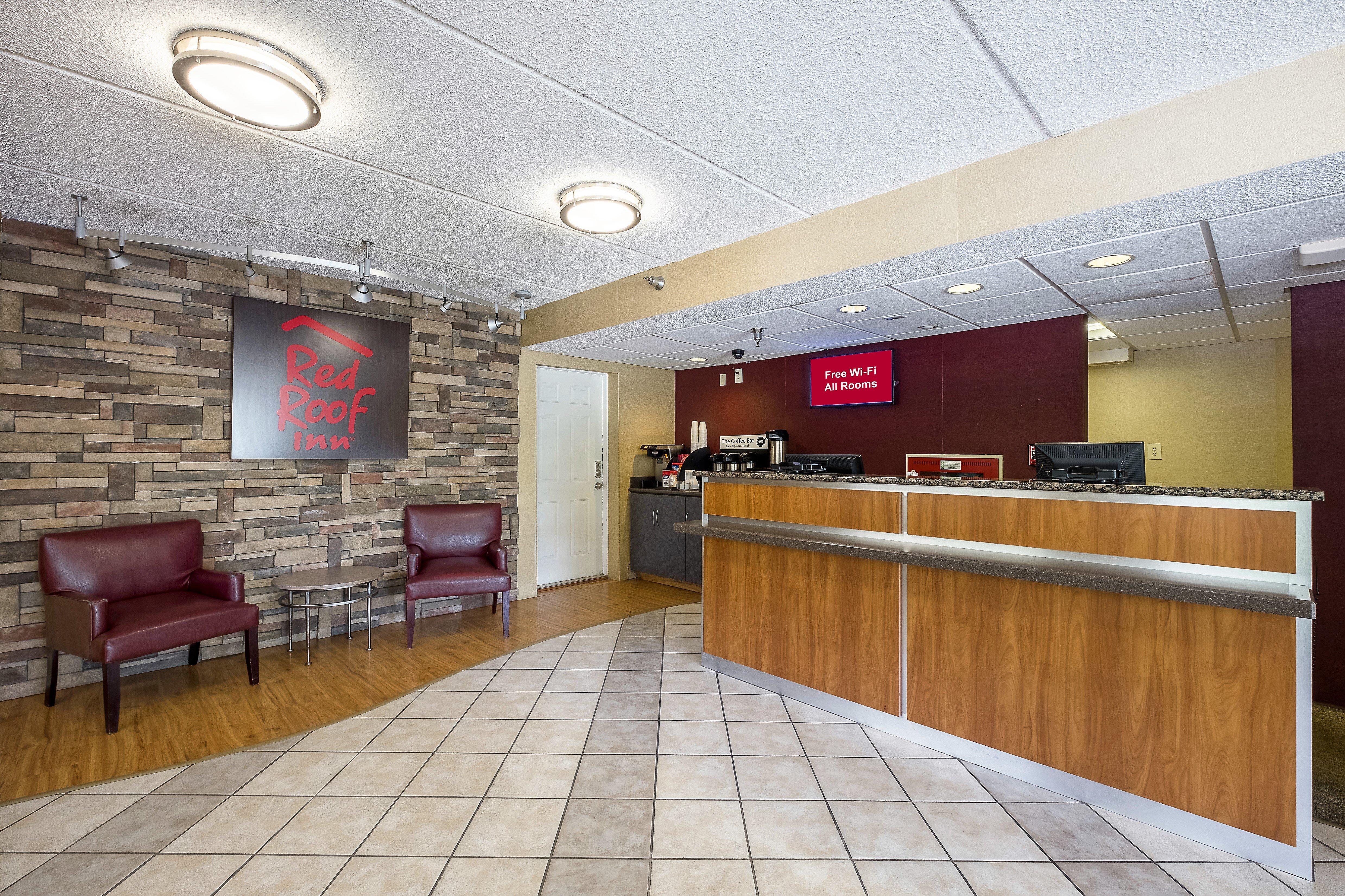 Red Roof Inn Tampa - Brandon Extérieur photo