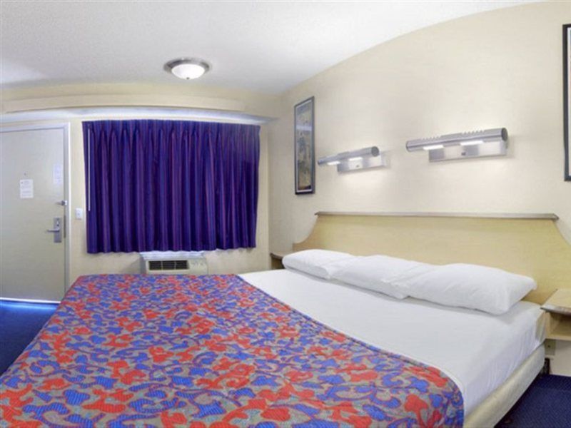 Red Roof Inn Tampa - Brandon Extérieur photo