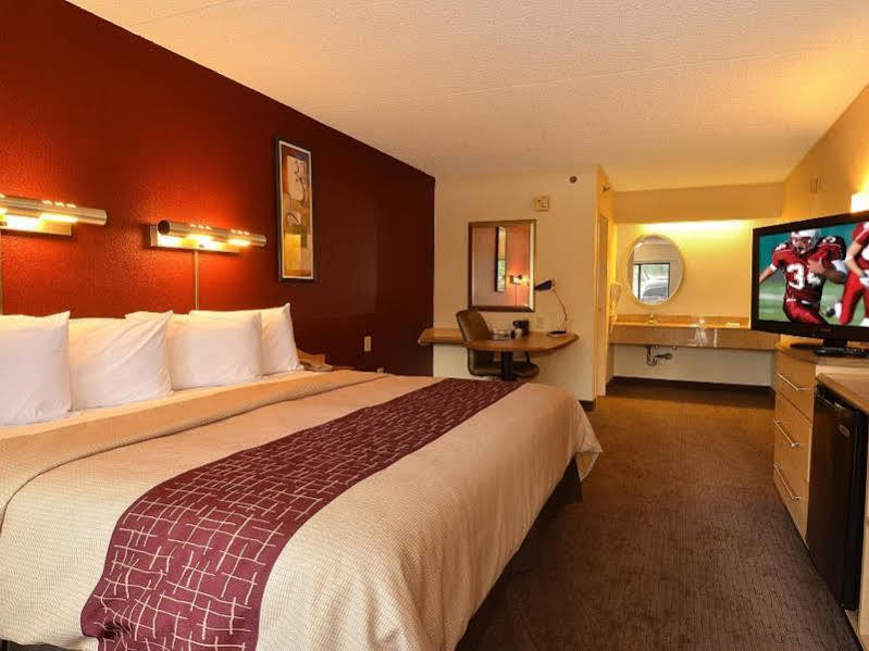 Red Roof Inn Tampa - Brandon Extérieur photo